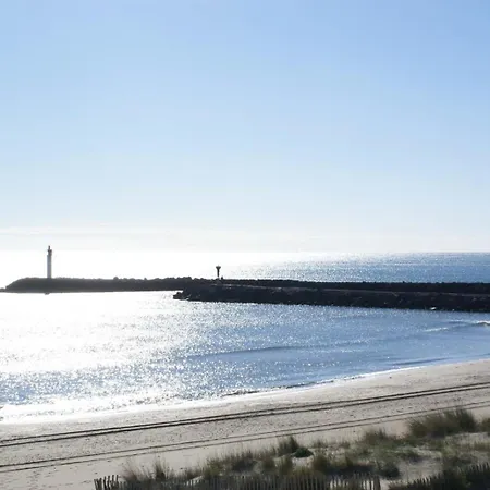 230, Port Ambonne Au Village Naturiste *