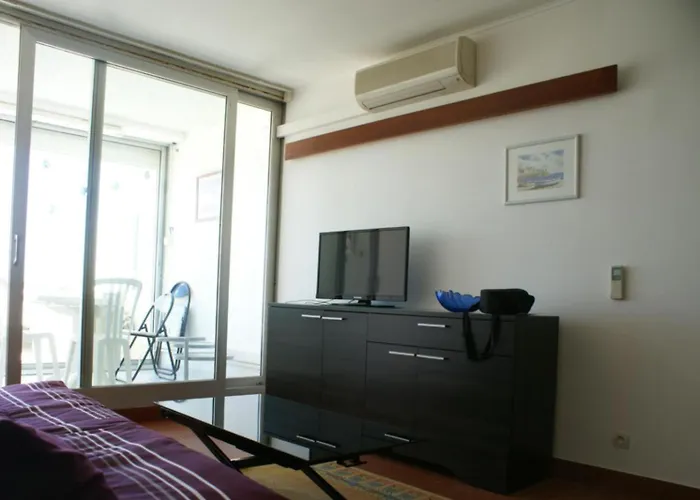 230, Port Ambonne Au Village Naturiste Agde